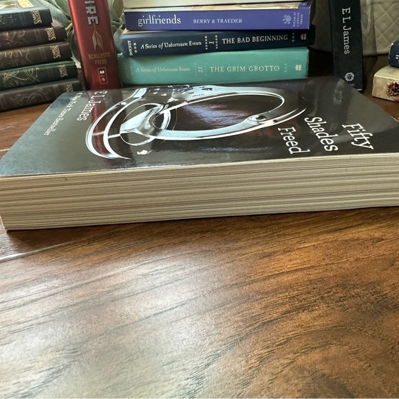 Fifty Shades Freed Book - Picture 3 of 4